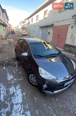 Хетчбек Toyota Prius C 2012 в Житомирі