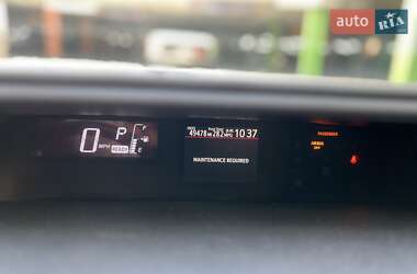 Хетчбек Toyota Prius C 2015 в 