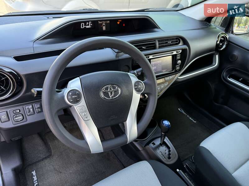 Хэтчбек Toyota Prius C 2017 в Одессе
