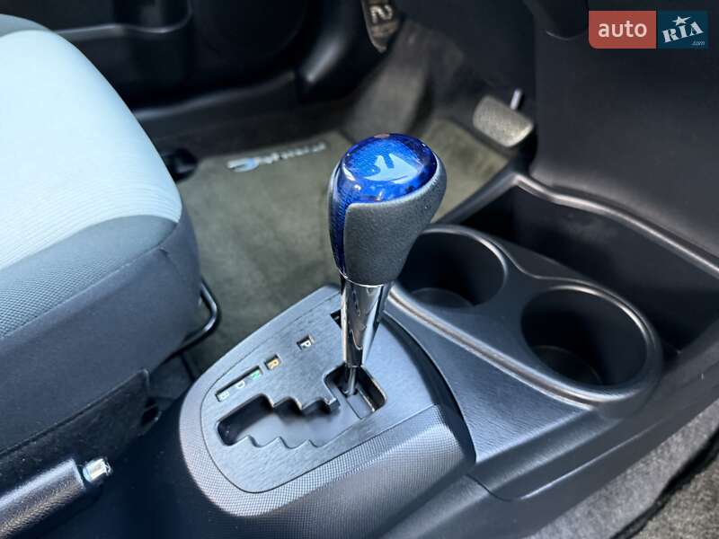 Хэтчбек Toyota Prius C 2017 в Одессе