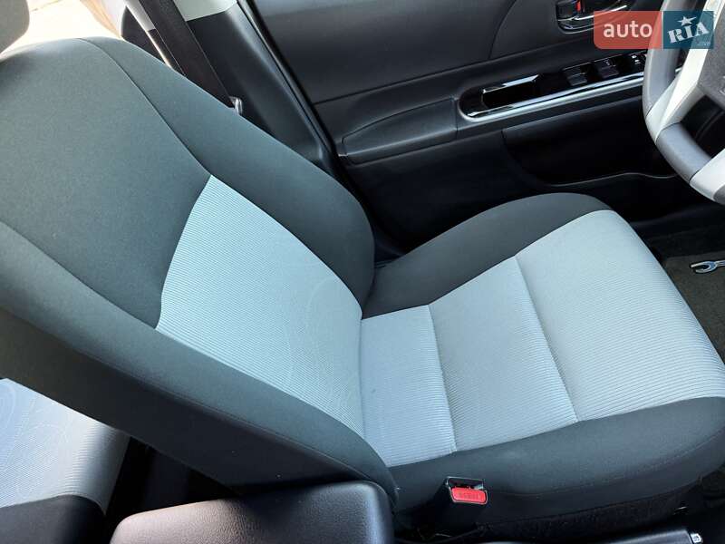 Хэтчбек Toyota Prius C 2017 в Одессе