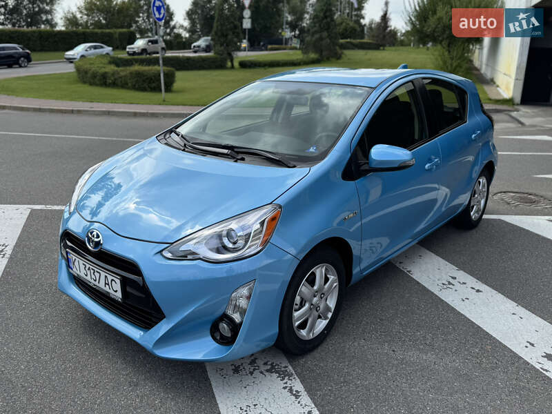 Toyota Prius C 2015