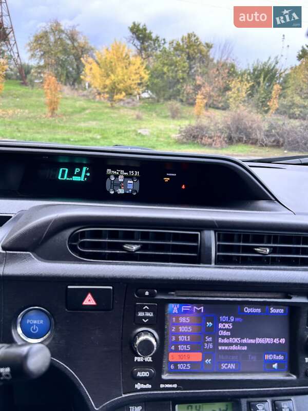 Хэтчбек Toyota Prius C 2012 в Кропивницком