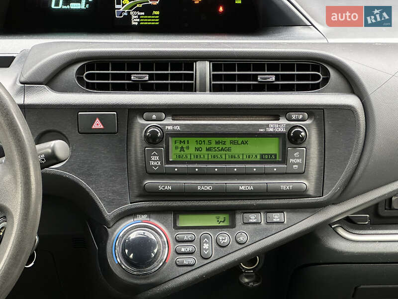 Хэтчбек Toyota Prius C 2014 в Киеве фото 43 Хэтчбек Toyota Prius C 2014 в Киеве