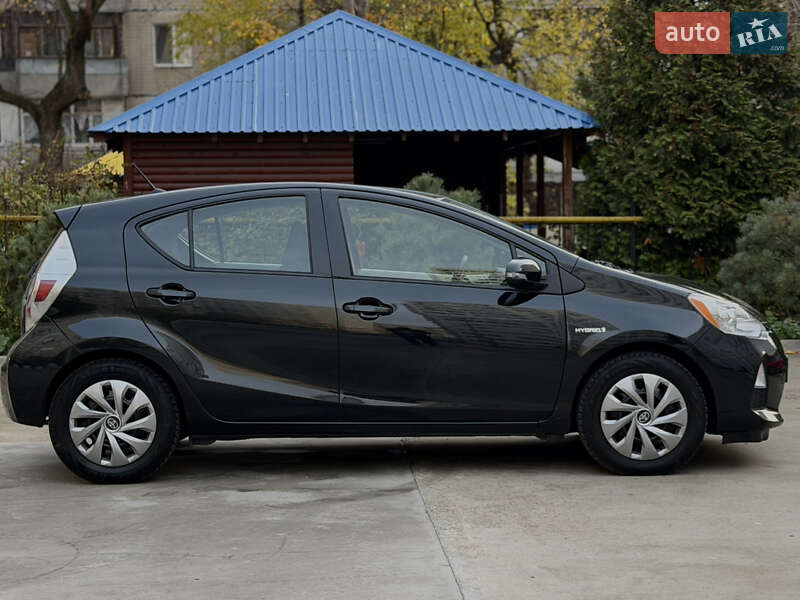 Хетчбек Toyota Prius C 2014 в Одесі фото 9 Хетчбек Toyota Prius C 2014 в Одесі