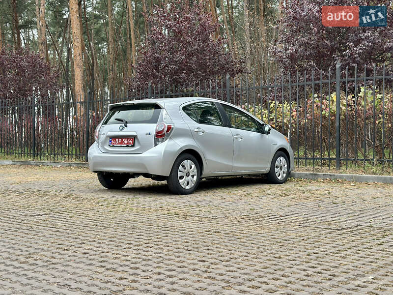 Хэтчбек Toyota Prius C 2014 в Киеве фото 19 Хэтчбек Toyota Prius C 2014 в Киеве