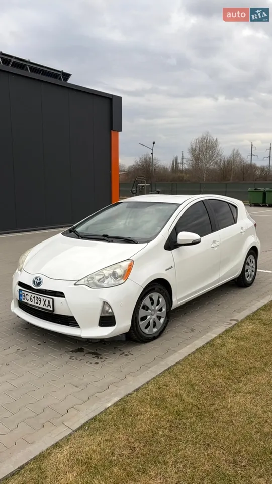 2014 Toyota Prius c - мініатюра 21