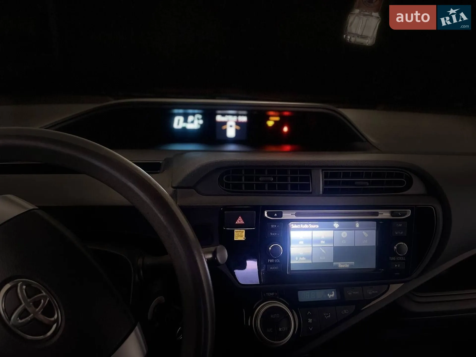 2015 Toyota Prius c - мініатюра 10