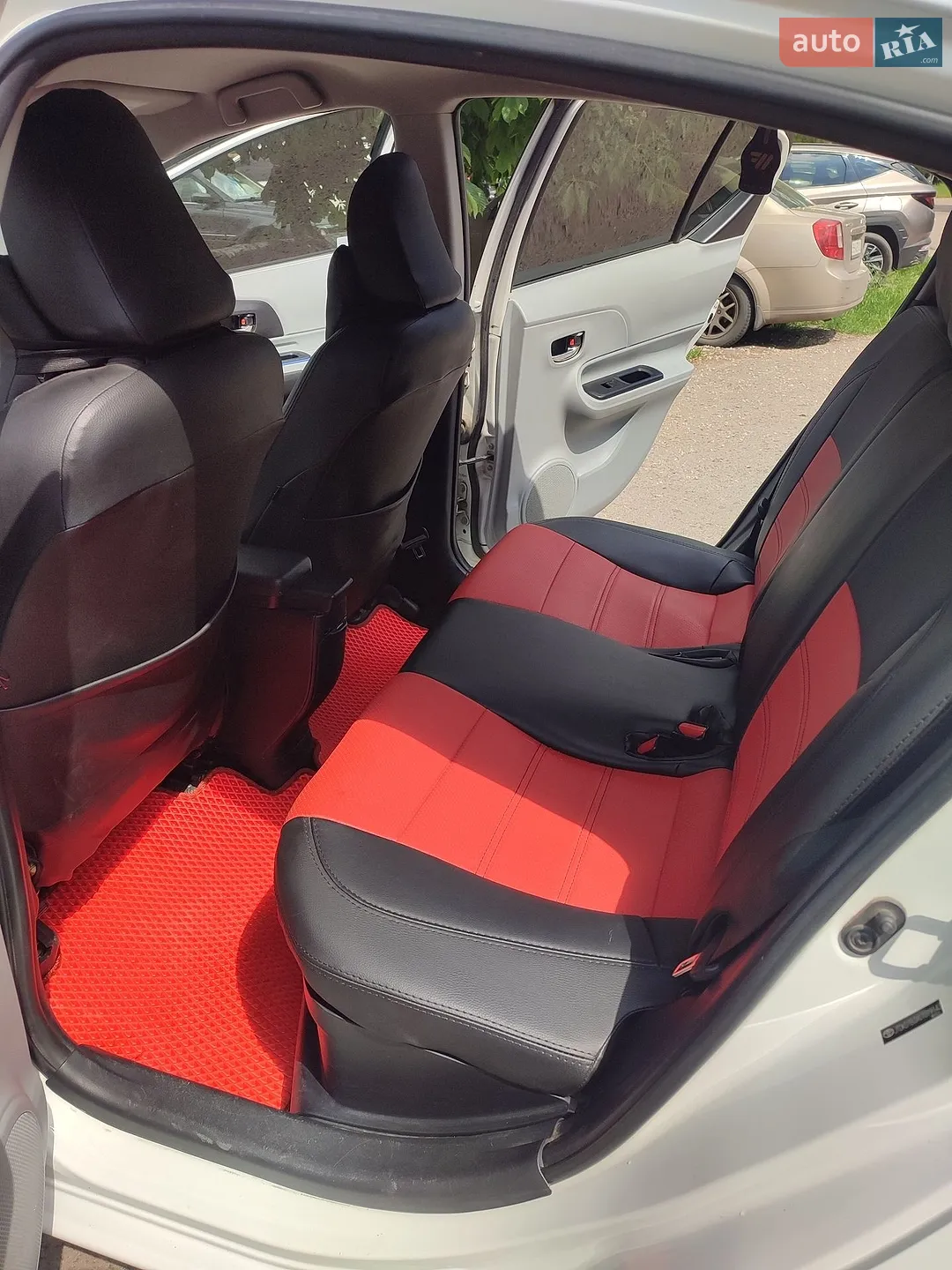 2012 Toyota Prius c - мініатюра 7