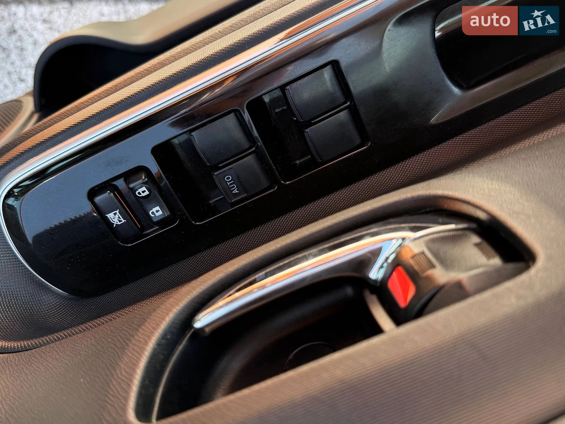 2015 Toyota Prius c - мініатюра 11