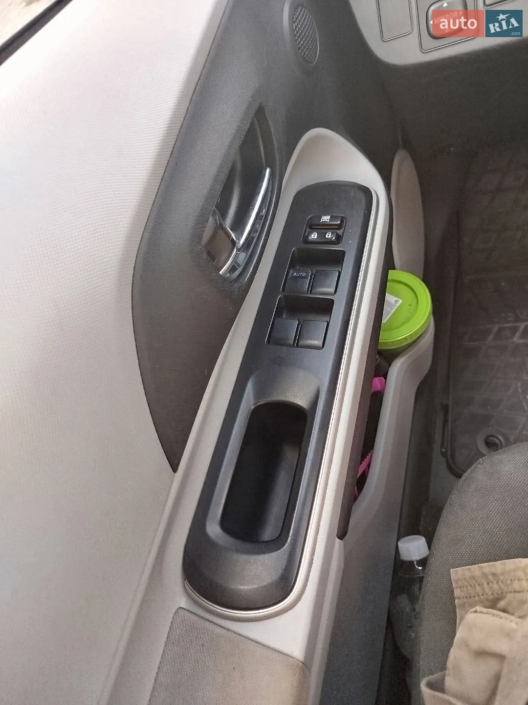 2013 Toyota Prius c - мініатюра 27