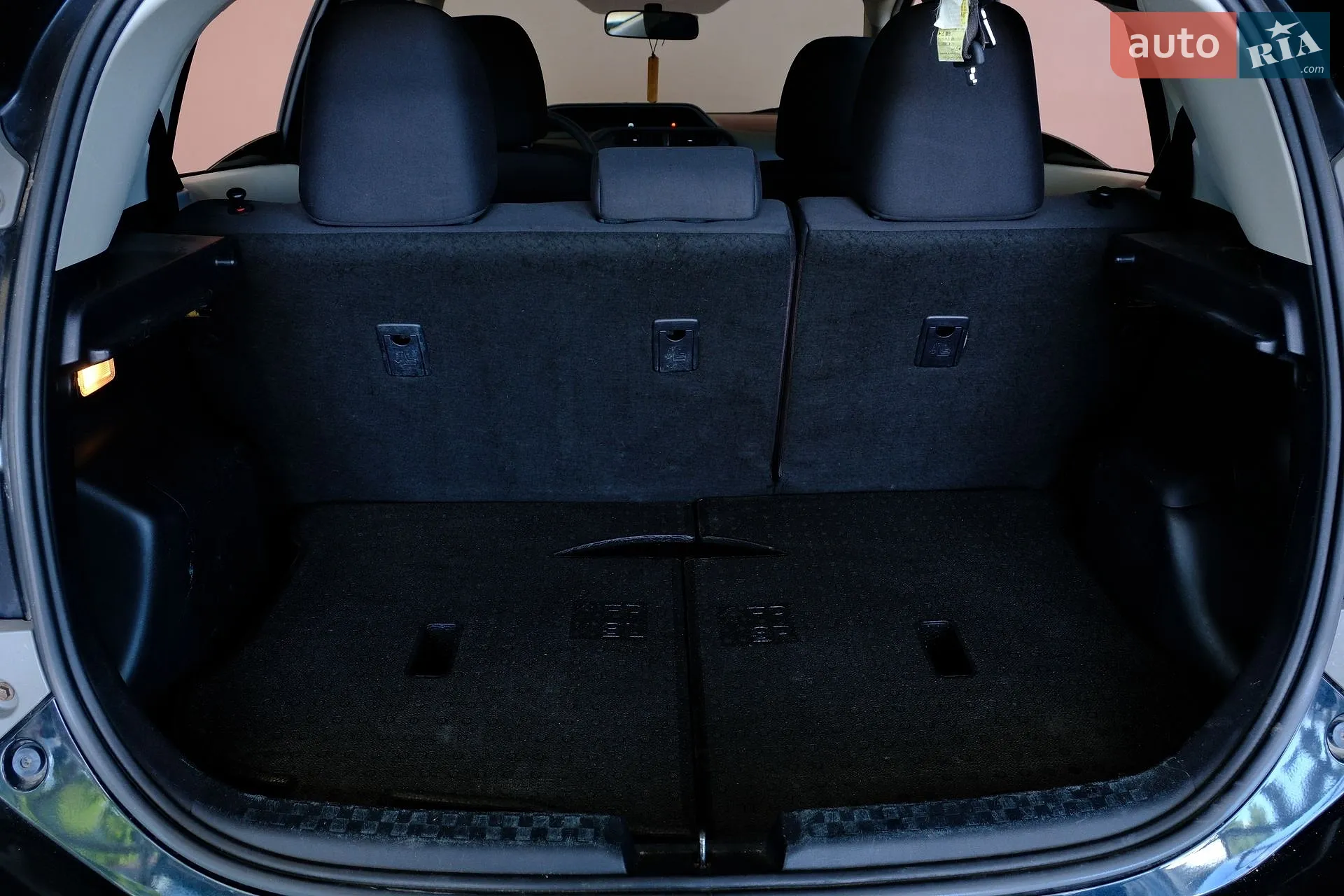 2013 Toyota Prius c - мініатюра 38