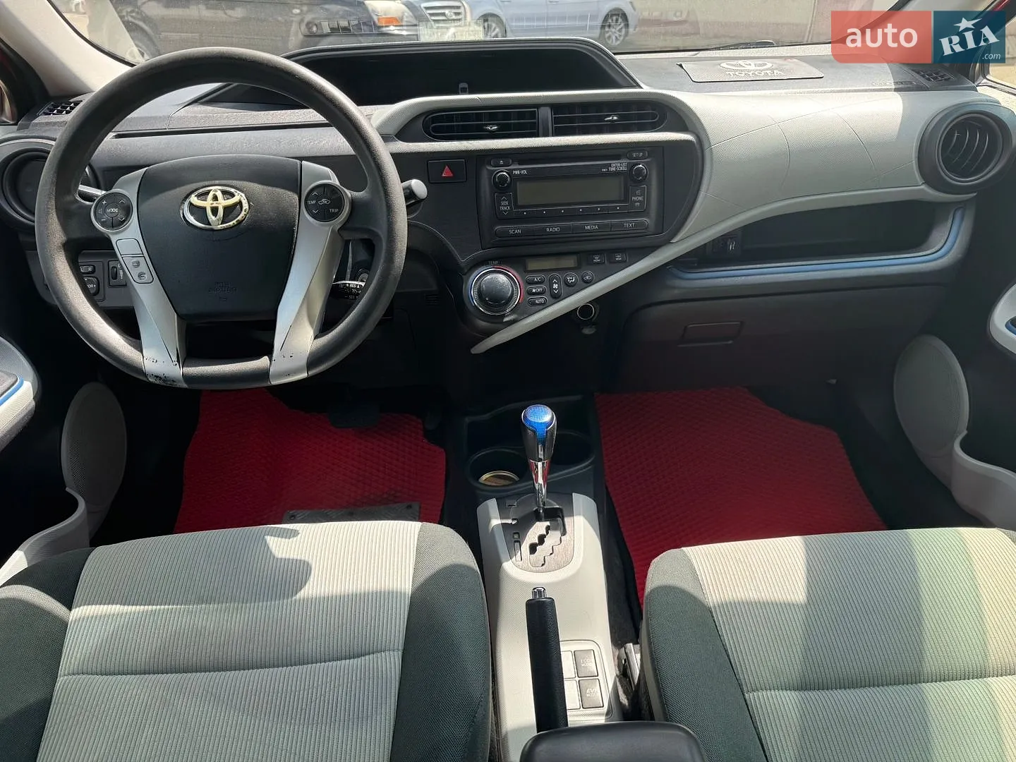 2012 Toyota Prius c - мініатюра 13