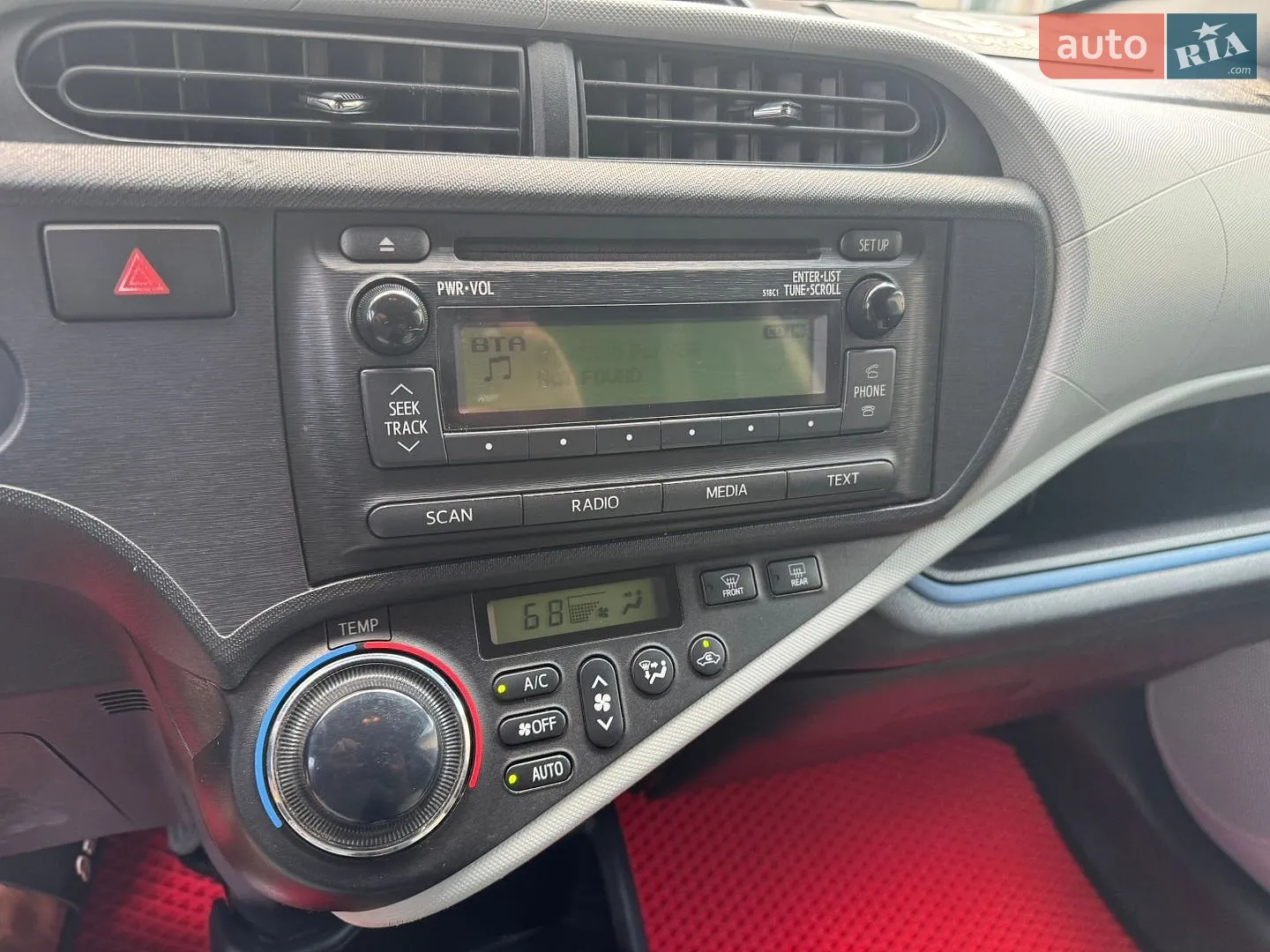 2012 Toyota Prius c - мініатюра 14