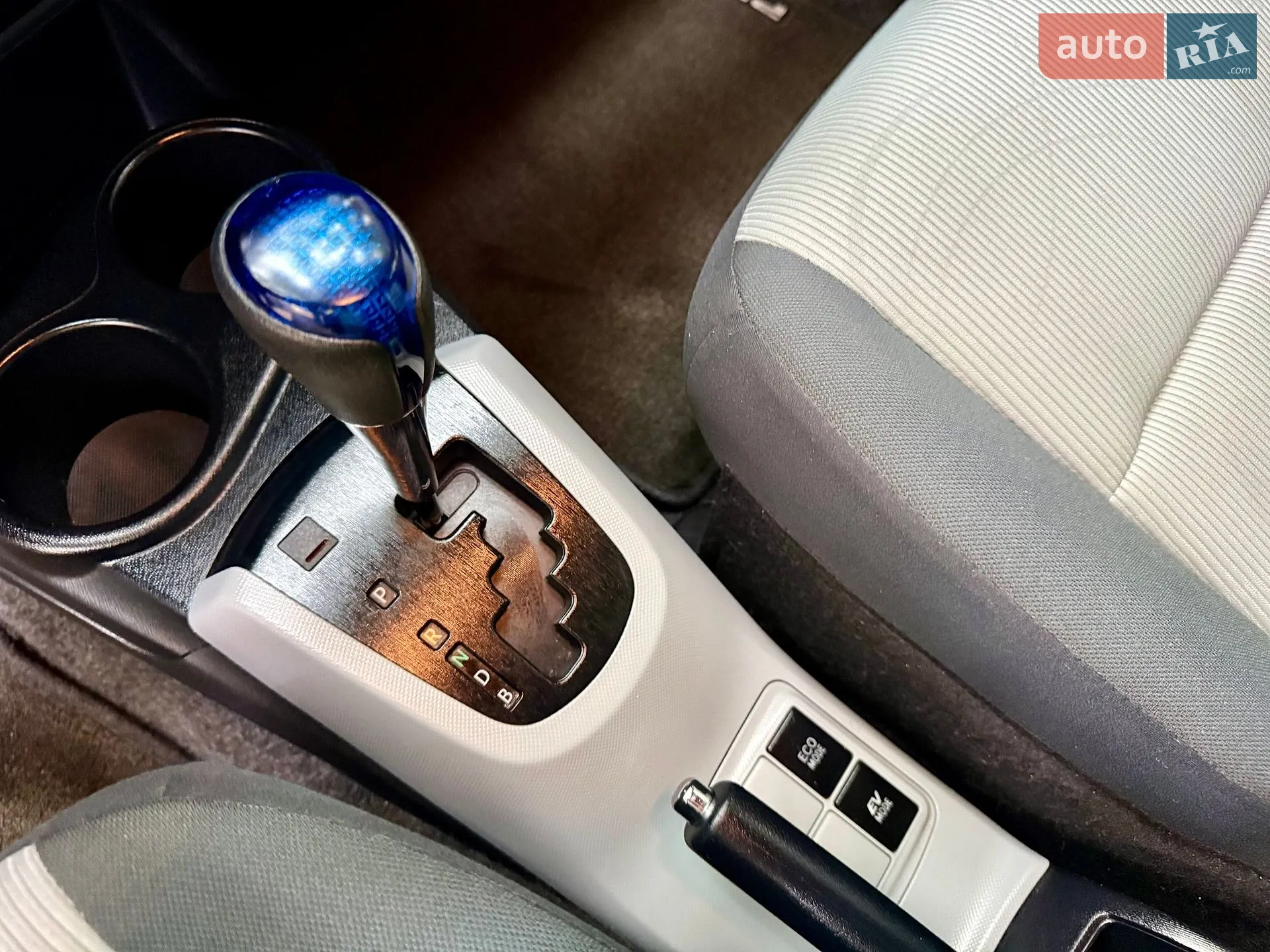 2014 Toyota Prius c - мініатюра 38