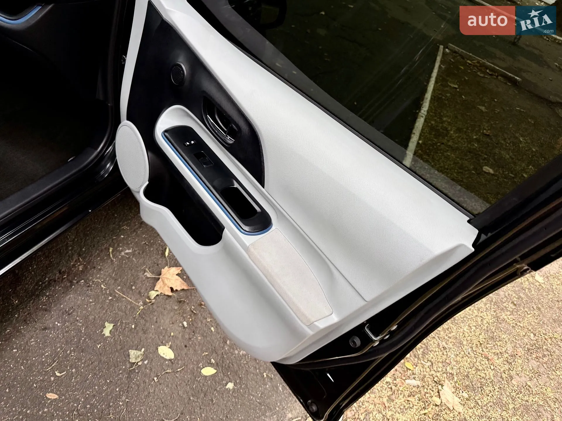 2014 Toyota Prius c - мініатюра 41
