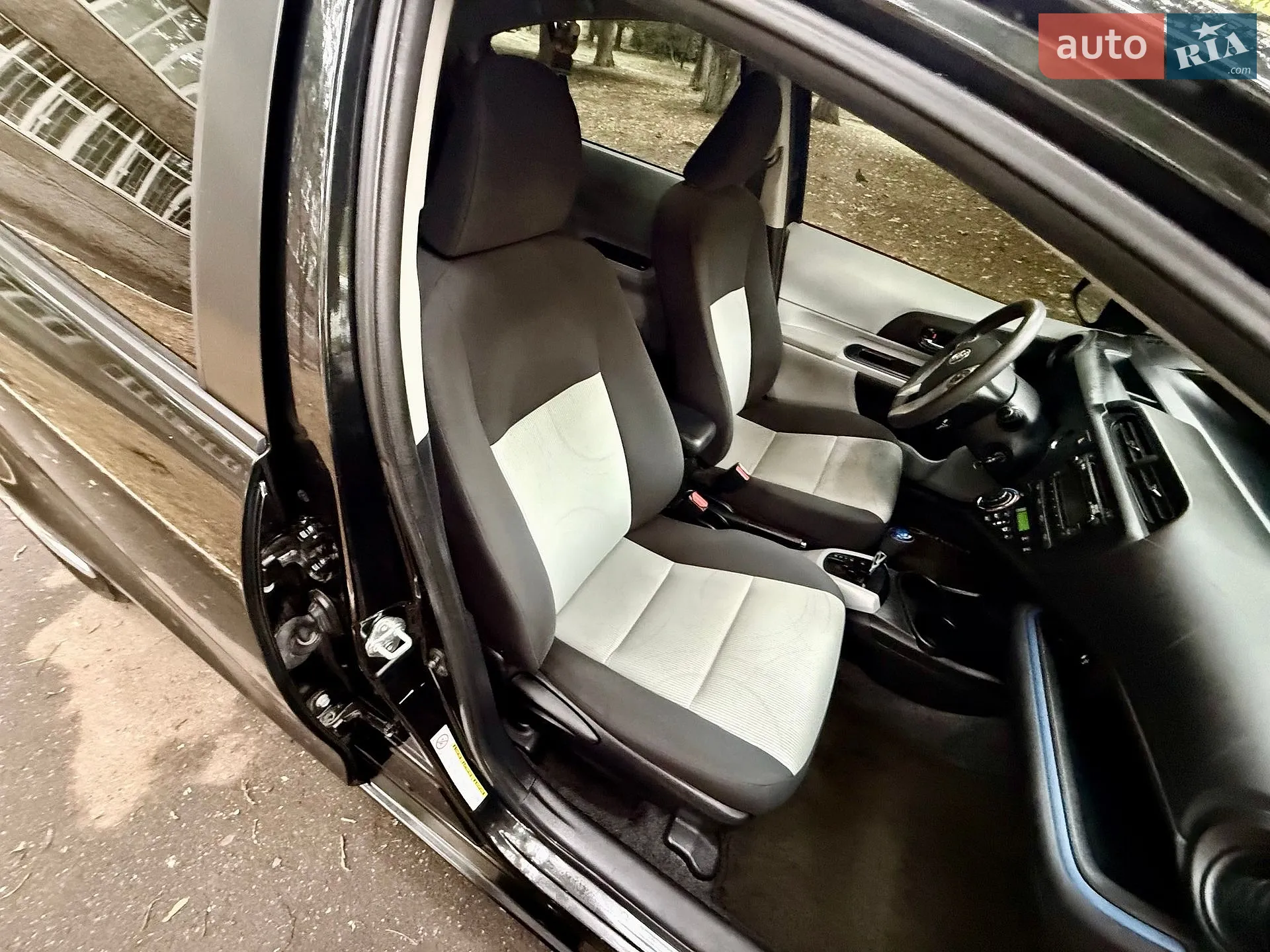 2014 Toyota Prius c - мініатюра 44