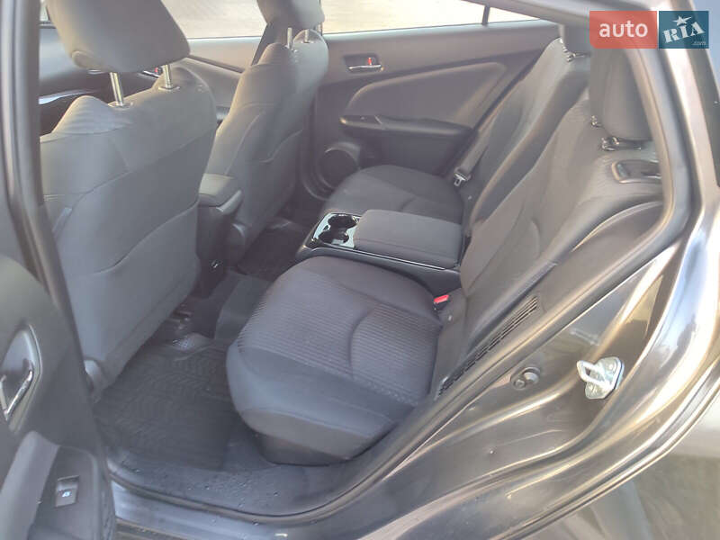 Хетчбек Toyota Prius Prime 2016 в Жовкві