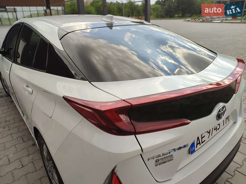 Хэтчбек Toyota Prius Prime 2021 в Днепре