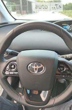 Хетчбек Toyota Prius Prime 2021 в Дніпрі