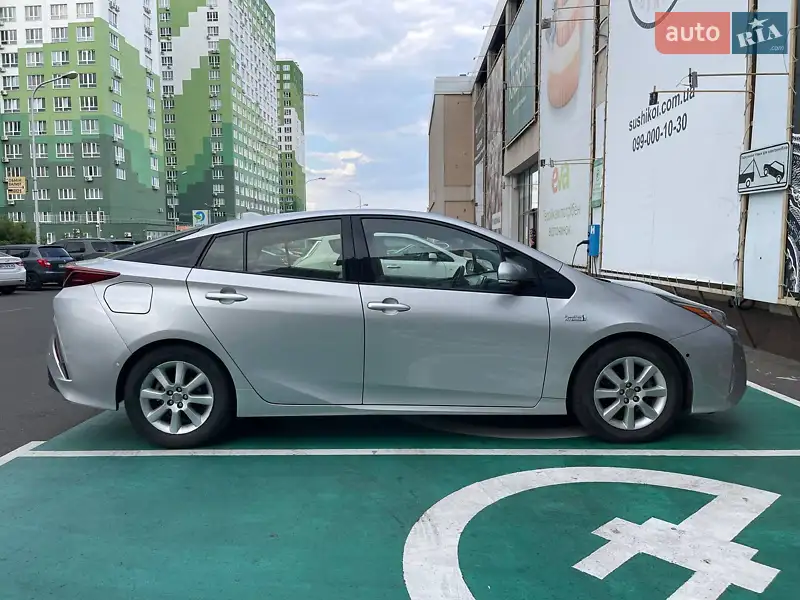 Toyota Prius Prime 2017 VIN JTDKARFP8H3033465 фото оголошення 3 з 61