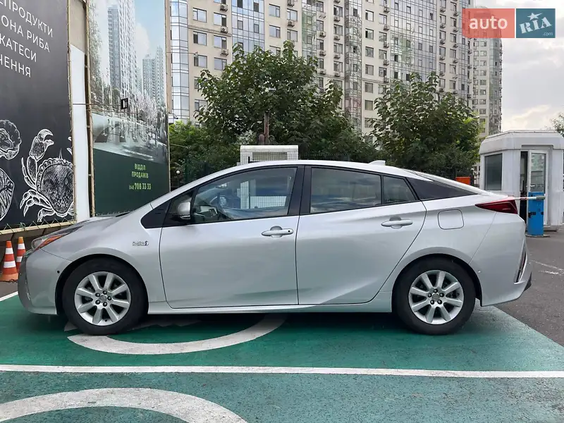 Toyota Prius Prime 2017 VIN JTDKARFP8H3033465 фото оголошення 7 з 61