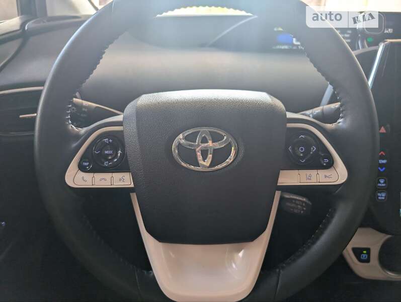 Хэтчбек Toyota Prius Prime 2019 в Днепре