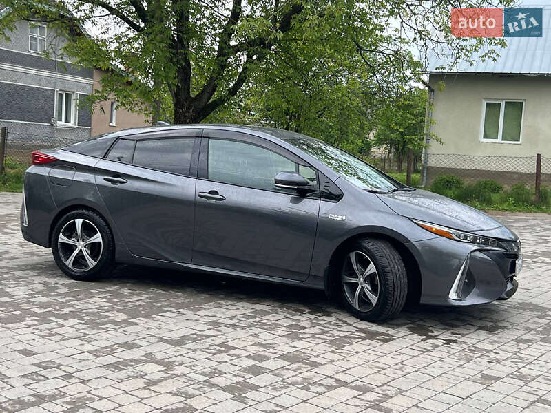 Хэтчбек Toyota Prius Prime 2019 в Самборе