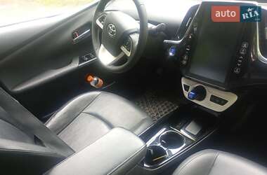 Хетчбек Toyota Prius Prime 2018 в 