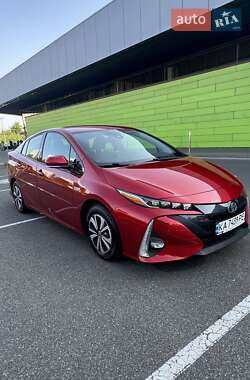 Хетчбек Toyota Prius Prime 2017 в Києві