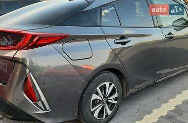 Хетчбек Toyota Prius Prime 2017 в Києві