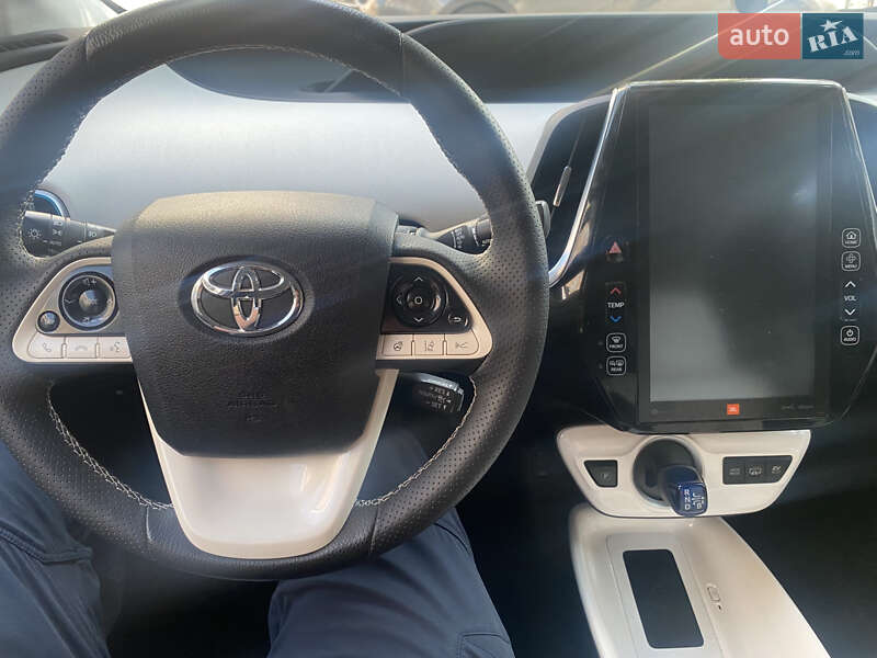 Хетчбек Toyota Prius Prime 2017 в Рівному