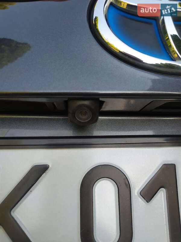 Хетчбек Toyota Prius Prime 2017 в Рівному