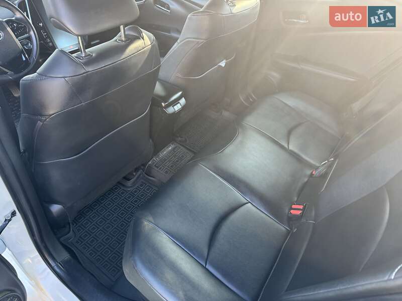 Хетчбек Toyota Prius Prime 2019 в Полтаві