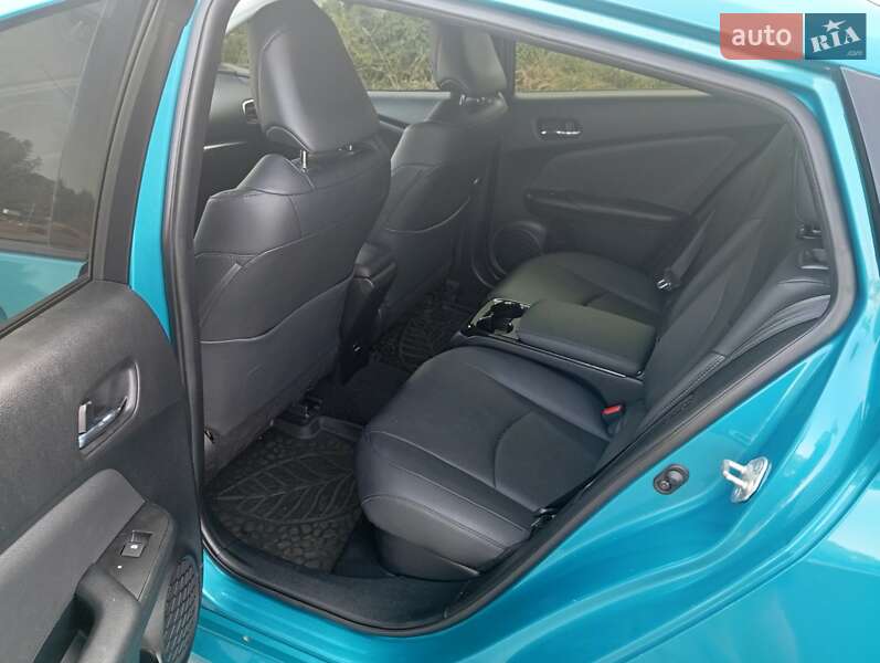 Хэтчбек Toyota Prius Prime 2017 в Одессе