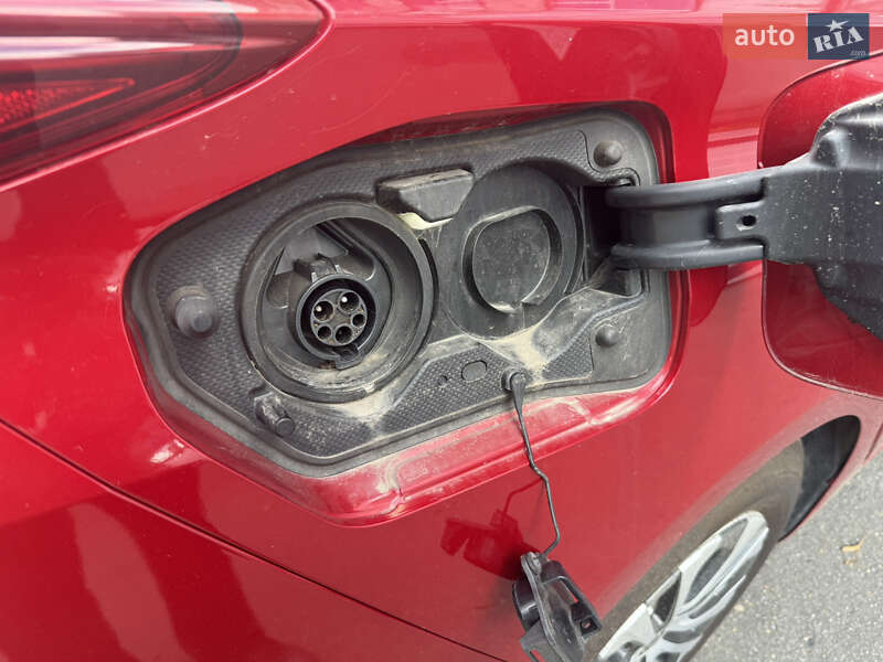 Хэтчбек Toyota Prius Prime 2021 в Хмельницком