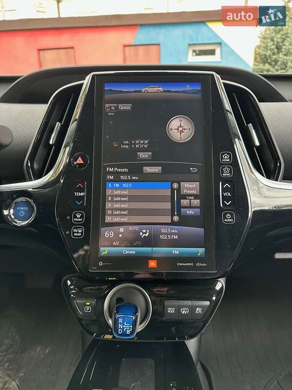 Хэтчбек Toyota Prius Prime 2019 в Киеве