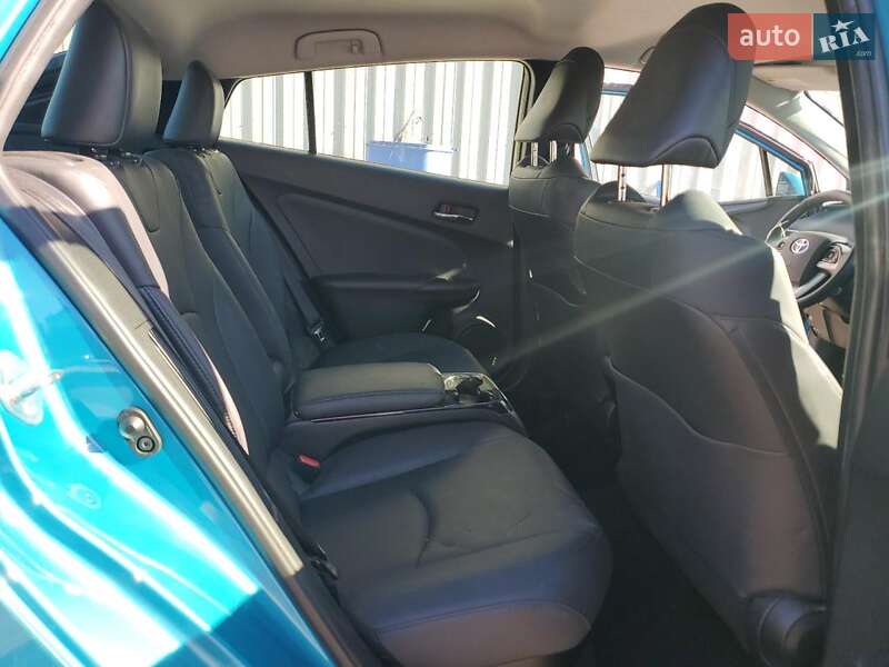 Хэтчбек Toyota Prius Prime 2017 в Львове фото 10 Хэтчбек Toyota Prius Prime 2017 в Львове
