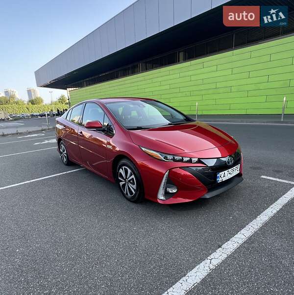 Хэтчбек Toyota Prius Prime 2017 в Киеве фото Хэтчбек Toyota Prius Prime 2017 в Киеве