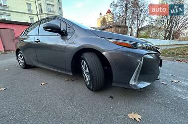 Хэтчбек Toyota Prius Prime 2019 в Киеве
