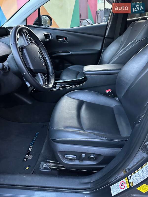 Хэтчбек Toyota Prius Prime 2019 в Киеве фото 12 Хэтчбек Toyota Prius Prime 2019 в Киеве
