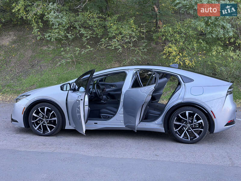 Хэтчбек Toyota Prius Prime 2024 в Одессе