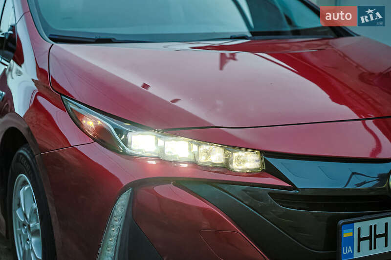 Хэтчбек Toyota Prius Prime 2017 в Одессе фото 4 Хэтчбек Toyota Prius Prime 2017 в Одессе