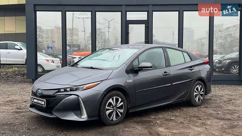 Хэтчбек Toyota Prius Prime 2018 в Киеве