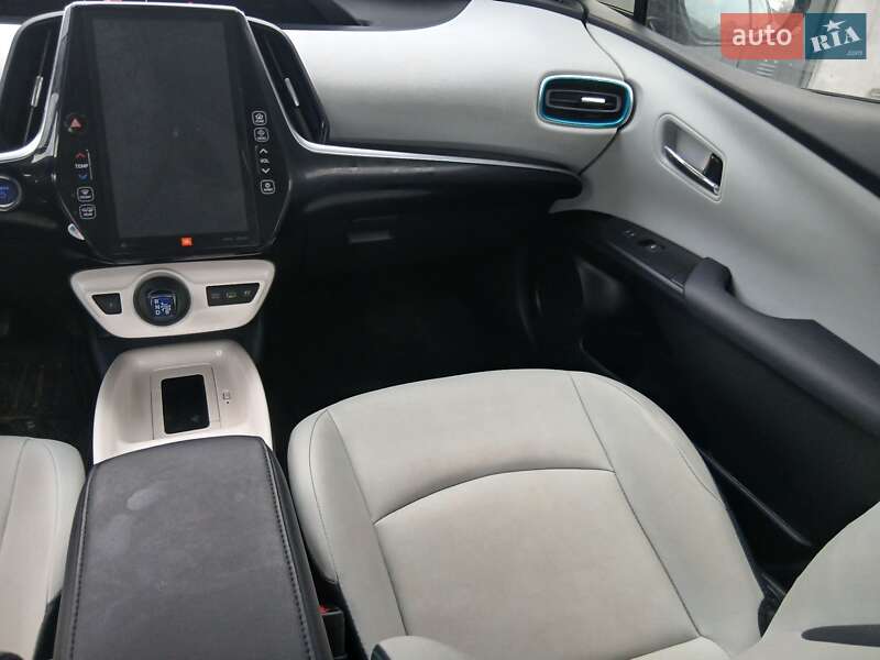 Хэтчбек Toyota Prius Prime 2019 в Киеве фото 8 Хэтчбек Toyota Prius Prime 2019 в Киеве