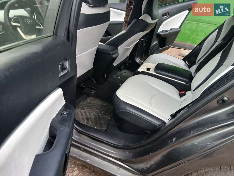 Хэтчбек Toyota Prius Prime 2019 в Киеве фото 20 Хэтчбек Toyota Prius Prime 2019 в Киеве