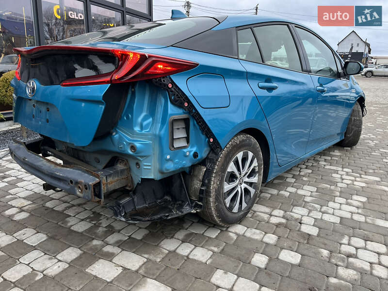 Хэтчбек Toyota Prius Prime 2019 в Львове