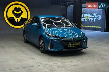 Хэтчбек Toyota Prius Prime 2018 в Черновцах