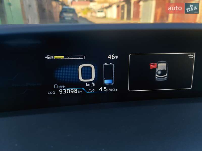 Хэтчбек Toyota Prius Prime 2017 в Ужгороде