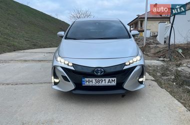 Хэтчбек Toyota Prius Prime 2021 в Доброславе